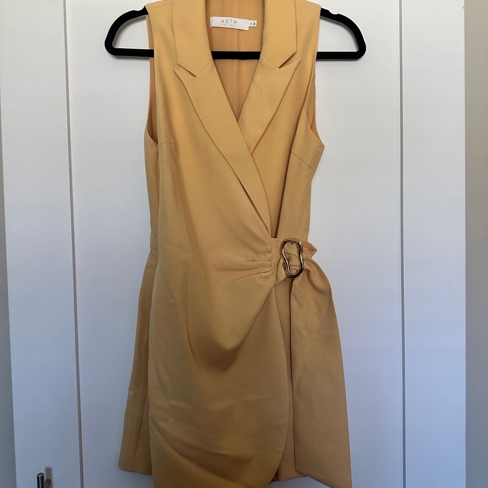 NEW ASTR Dandelion yellow front wrap sleeveless Romper